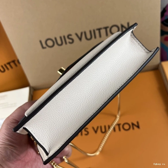 VUITTON MYLOCKME CHAIN POCHETTE LOUIS 0813